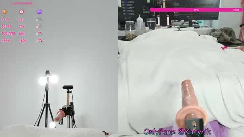 Snapshot of kitty_nikita chatting on January 9, 2025, 10:52 am Kitty Nikita online show from January 9, 2025, 10:52 am