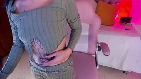 Snapshot of kitty_pam chatting on November 2, 2025, 8:22 pm Kitty online show from November 2, 2025, 8:22 pm