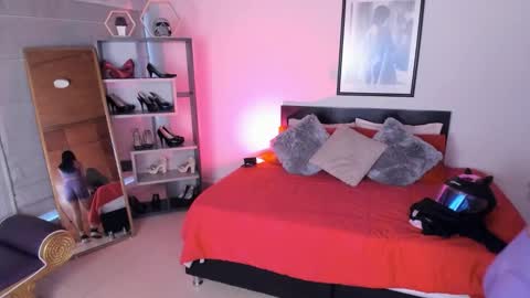 Snapshot of kitty_pam chatting on November 10, 2025, 7:46 pm Kitty online show from November 10, 2025, 7:46 pm