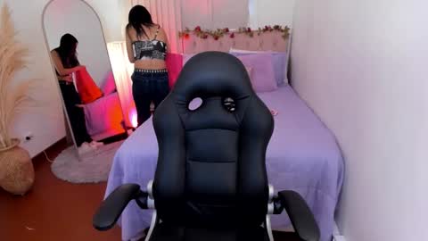 Snapshot of kitty_pam chatting on December 14, 2025, 7:51 pm Kitty online show from December 14, 2025, 7:51 pm