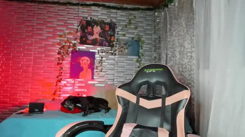 Snapshot of kitty_violet_ chatting on November 9, 2025, 6:23 am violet online show from November 9, 2025, 6:23 am