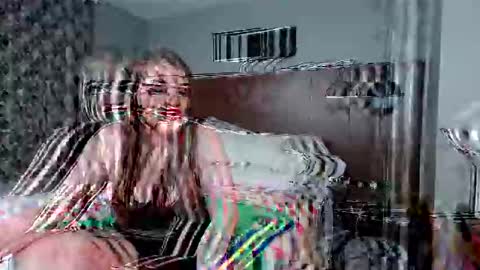 Snapshot of kittykat_1999 chatting on January 15, 2025, 3:54 am kittykat 1999 online show from January 15, 2025, 3:54 am