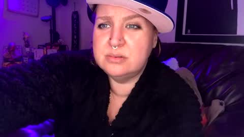 Snapshot of kittykay86 chatting on December 31, 2024, 3:01 am Bella Blue BBW online show from December 31, 2024, 3:01 am