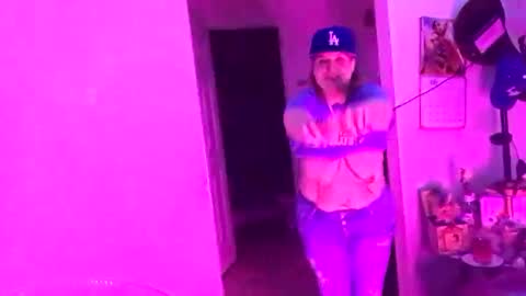 Snapshot of kittykay86 chatting on January 1, 2025, 7:09 am Bella Blue BBW online show from January 1, 2025, 7:09 am