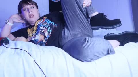 Snapshot of kittykay86 chatting on February 10, 2025, 11:36 am Bella Blue BBW online show from February 10, 2025, 11:36 am