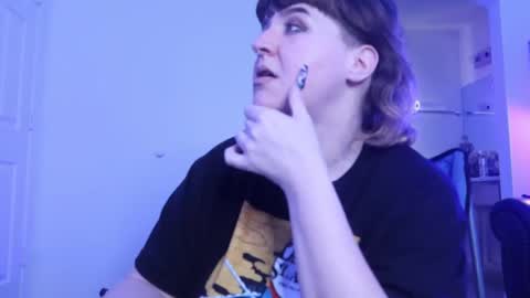 Snapshot of kittykay86 chatting on February 10, 2025, 5:41 pm Bella Blue BBW online show from February 10, 2025, 5:41 pm