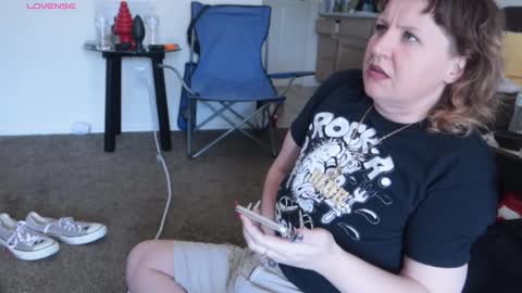 Snapshot of kittykay86 chatting on February 14, 2025, 5:46 pm Bella Blue BBW online show from February 14, 2025, 5:46 pm