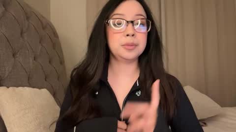 Snapshot of kittymia8 chatting on January 8, 2025, 11:10 am mia online show from January 8, 2025, 11:10 am