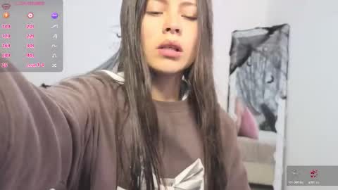 Kitty  online show from October 28, 2025, 11:36 am