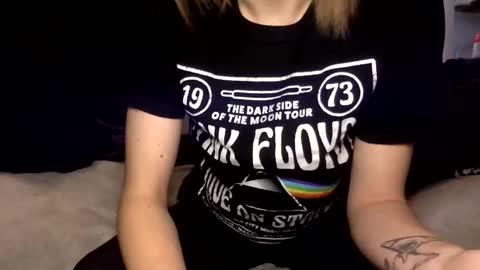 Kitty Sub online show from November 22, 2025, 6:40 pm