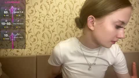 Snapshot of kittywithu chatting on September 17, 2025, 4:52 pm kittywithu online show from September 17, 2025, 4:52 pm