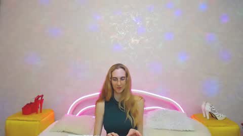 Klary online show from December 14, 2024, 4:52 pm