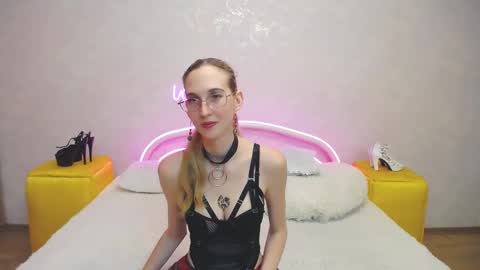 Klary online show from February 19, 2025, 6:00 pm