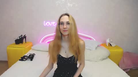 Klary online show from February 23, 2025, 6:34 pm