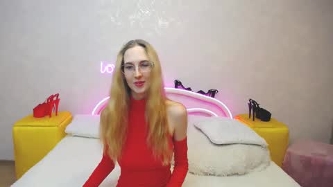 Klary online show from March 2, 2025, 2:21 pm