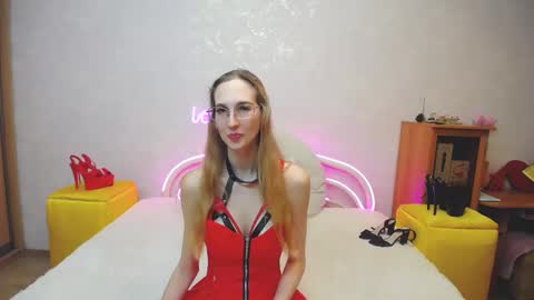 Klary online show from March 8, 2025, 5:11 pm