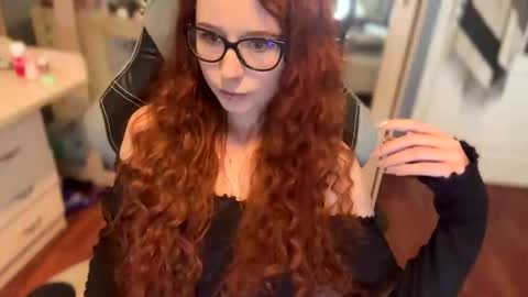 Snapshot of klementinagirl chatting on February 1, 2025, 8:37 pm Klementinafanslyklementina6661 online show from February 1, 2025, 8:37 pm