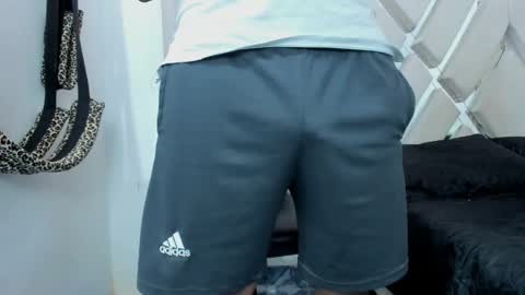 Snapshot of klever_haston chatting on December 4, 2025, 2:10 am klever_haston online show from December 4, 2025, 2:10 am