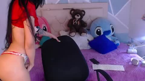 Snapshot of kloe_atlanta chatting on December 4, 2024, 1:14 am KLOE online show from December 4, 2024, 1:14 am