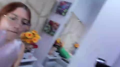 kloe online show from March 12, 2025, 7:02 am