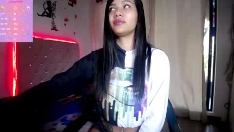 Valen online show from February 10, 2025, 3:21 pm