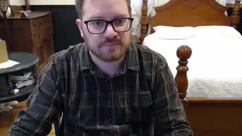 Snapshot of km0079 chatting on December 18, 2025, 9:10 pm Kris online show from December 18, 2025, 9:10 pm