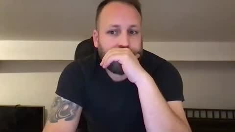 Snapshot of kobasic chatting on January 3, 2025, 5:53 pm hugo online show from January 3, 2025, 5:53 pm