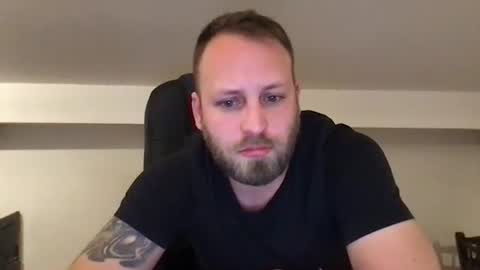 Snapshot of kobasic chatting on January 24, 2025, 6:35 pm hugo online show from January 24, 2025, 6:35 pm