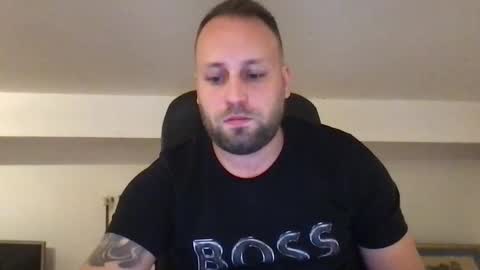 Snapshot of kobasic chatting on October 12, 2025, 4:00 am hugo online show from October 12, 2025, 4:00 am