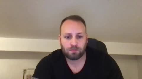 Snapshot of kobasic chatting on October 19, 2025, 9:59 pm hugo online show from October 19, 2025, 9:59 pm