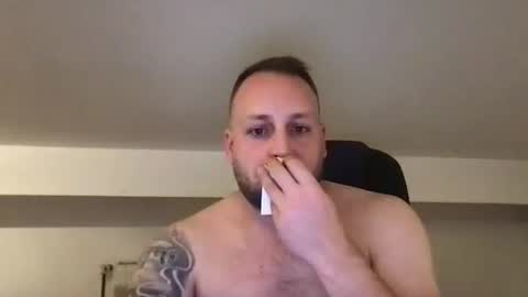 Snapshot of kobasic chatting on October 25, 2025, 2:30 am hugo online show from October 25, 2025, 2:30 am