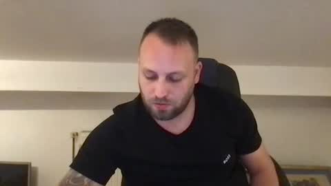 Snapshot of kobasic chatting on October 29, 2025, 1:19 am hugo online show from October 29, 2025, 1:19 am