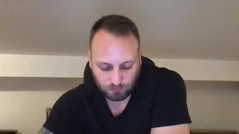 Snapshot of kobasic chatting on November 1, 2025, 1:29 am hugo online show from November 1, 2025, 1:29 am