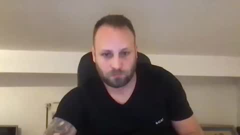 Snapshot of kobasic chatting on November 1, 2025, 10:01 pm hugo online show from November 1, 2025, 10:01 pm