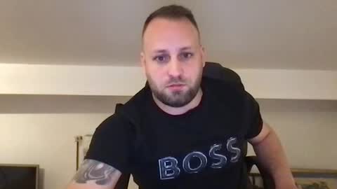 Snapshot of kobasic chatting on November 23, 2025, 10:53 pm hugo online show from November 23, 2025, 10:53 pm