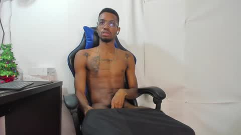 Snapshot of kofi_exotic_ chatting on December 11, 2024, 3:24 am kofi online show from December 11, 2024, 3:24 am