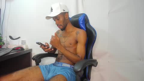 Snapshot of kofi_exotic_ chatting on December 21, 2024, 2:30 am kofi online show from December 21, 2024, 2:30 am