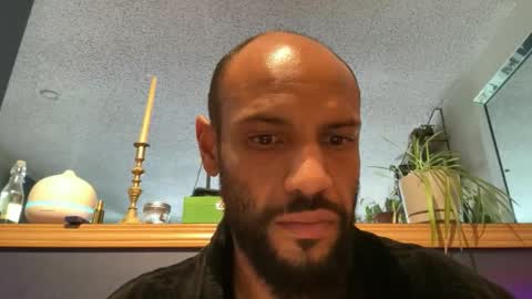 Snapshot of kofigardner chatting on December 1, 2025, 6:24 pm A Dick Ting online show from December 1, 2025, 6:24 pm