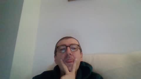 Snapshot of kolesie7 chatting on December 11, 2024, 6:20 pm JUAN CARLOS online show from December 11, 2024, 6:20 pm