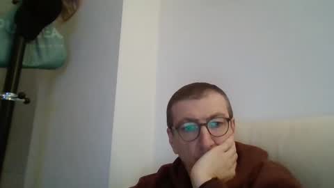 Snapshot of kolesie7 chatting on February 23, 2025, 6:34 pm JUAN CARLOS online show from February 23, 2025, 6:34 pm