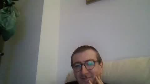 Snapshot of kolesie7 chatting on September 24, 2025, 6:22 pm JUAN CARLOS online show from September 24, 2025, 6:22 pm