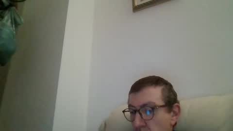 Snapshot of kolesie7 chatting on October 19, 2025, 6:19 pm JUAN CARLOS online show from October 19, 2025, 6:19 pm