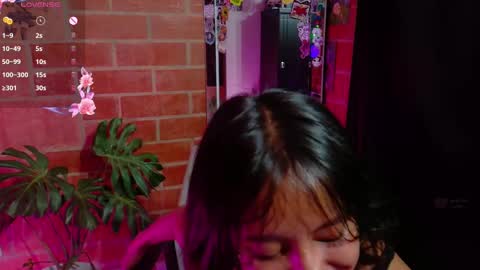 Snapshot of komatsu_ chatting on March 6, 2025, 10:26 pm  Komatsu Lilith online show from March 6, 2025, 10:26 pm