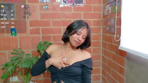 Snapshot of komatsu_ chatting on March 11, 2025, 11:48 pm  Komatsu Lilith online show from March 11, 2025, 11:48 pm