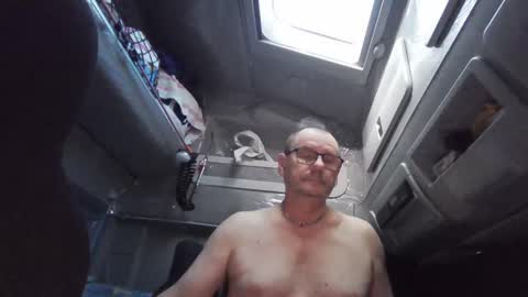 Snapshot of komputer123456789 chatting on February 23, 2025, 8:39 am Bogdan online show from February 23, 2025, 8:39 am