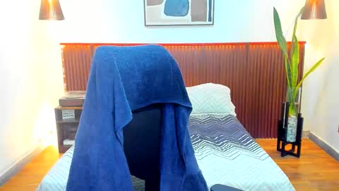 Kora Shadow online show from December 4, 2025, 7:33 pm