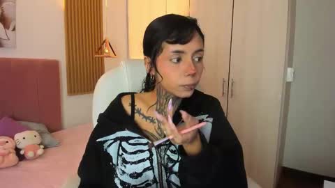 Snapshot of korarousee chatting on November 3, 2025, 1:23 pm Kora online show from November 3, 2025, 1:23 pm