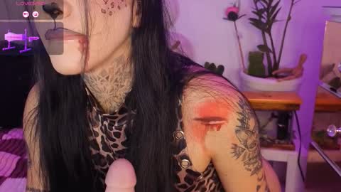 Snapshot of korolovaa chatting on October 7, 2025, 1:47 am korolova online show from October 7, 2025, 1:47 am