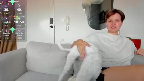 Twiix online show from November 21, 2025, 5:44 pm