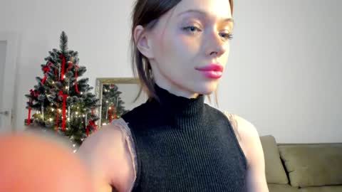 kossie_ online show from December 20, 2024, 2:49 pm